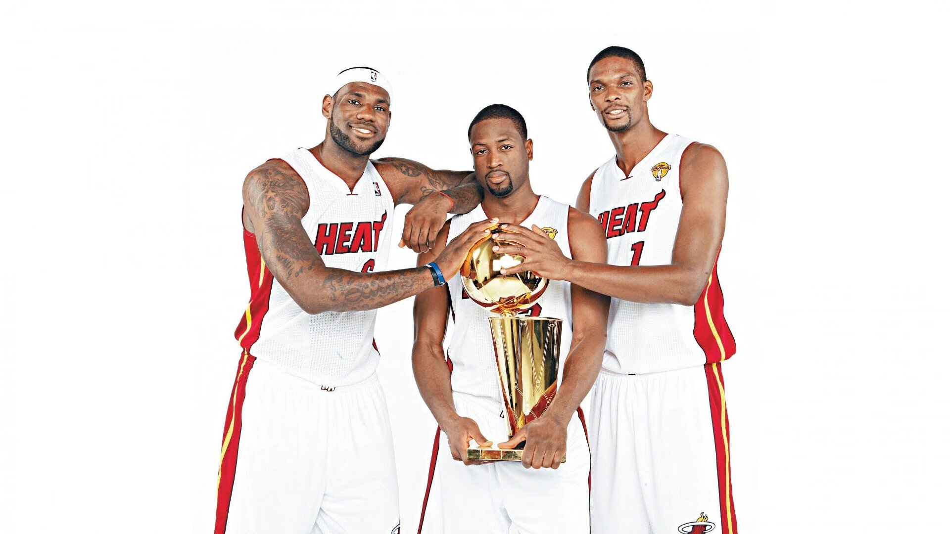 球队核心球员状态回暖，球队核心穿几号